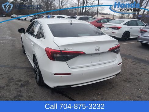 Used 2023 Honda Civic Touring image 6