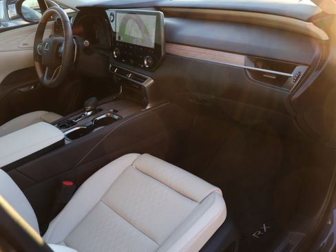 Used 2024 Lexus RX 350 image 10