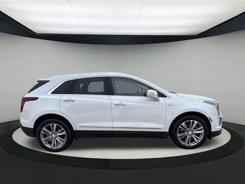 Used 2024 Cadillac XT5 Premium Luxury w/ Technology Package image 6