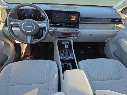 Used 2025 Hyundai Kona SEL image 11