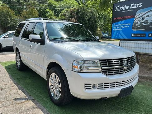 Used 2014 Lincoln Navigator 4WD w/ Equipment Group 101A image 1