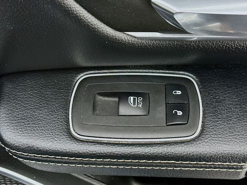 Used 2023 RAM 1500 Laramie image 29