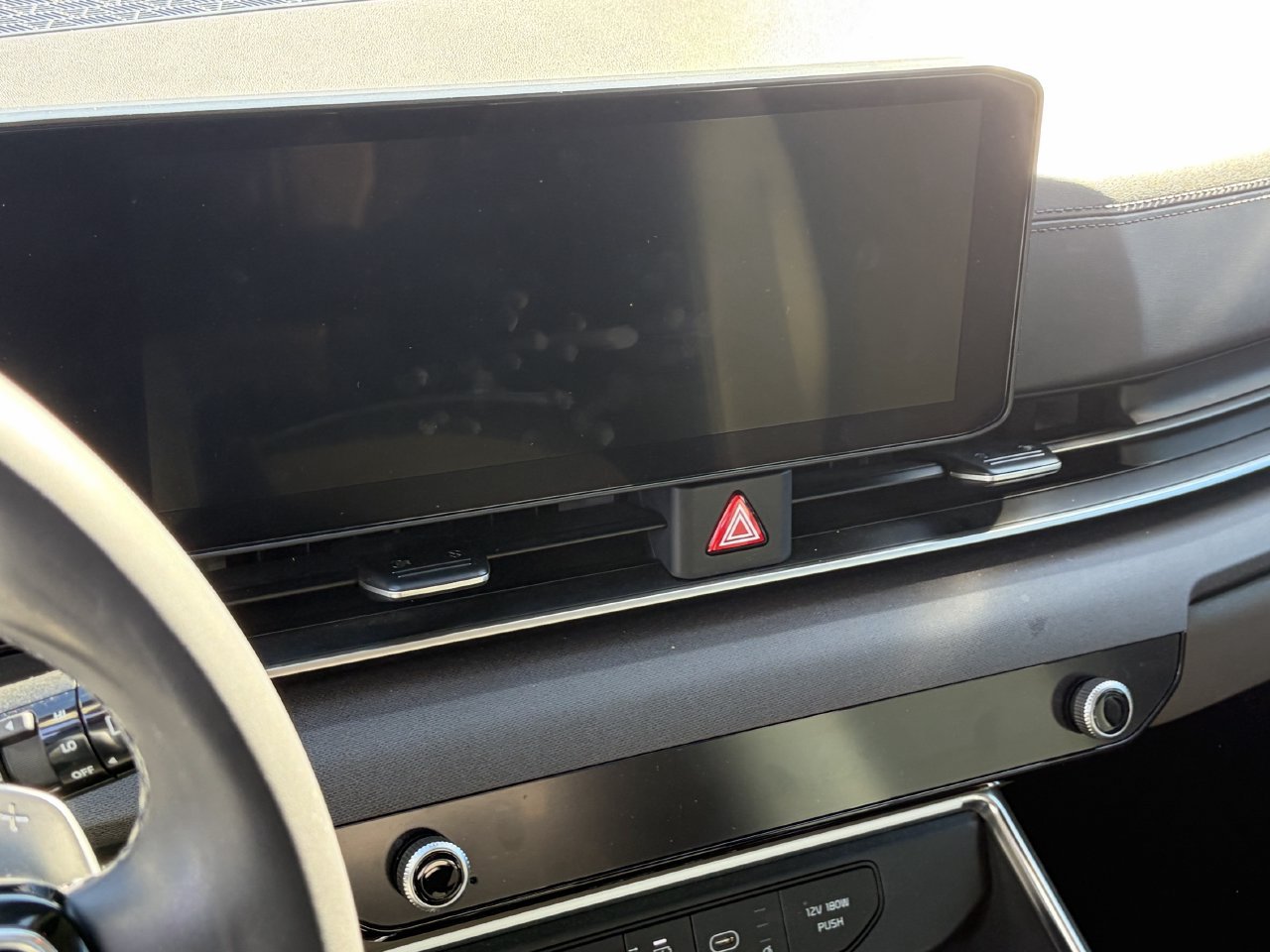 Used 2025 Kia Carnival EX FWD image 12