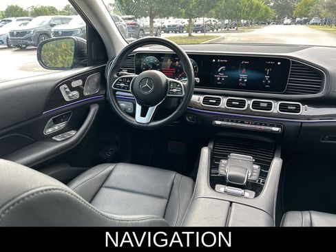 Used 2023 Mercedes-Benz GLS 450 4MATIC image 9