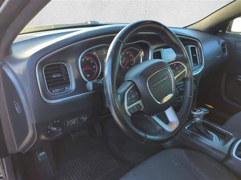 Used 2016 Dodge Charger SXT RWD image 13
