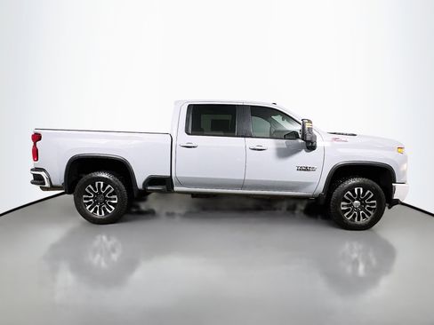 Used 2024 Chevrolet Silverado 2500 LT w/ Texas Edition image 3