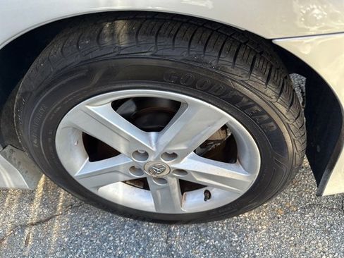 Used 2013 Toyota Camry SE image 10