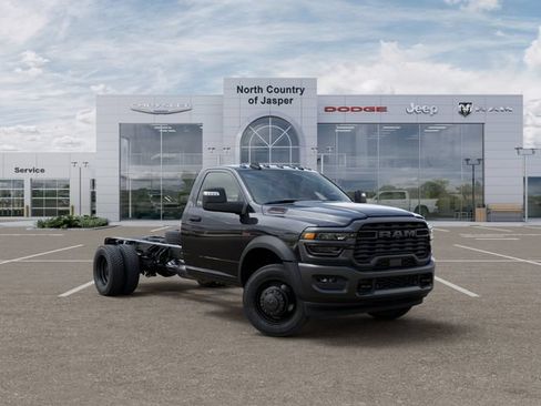 New 2025 RAM 4500 Tradesman AWD/4WD image 5