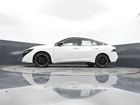 New 2026 Nissan Sentra SR w/ SR All Weather Package FWD image 29