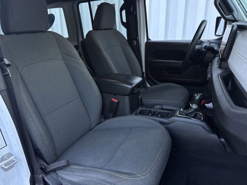 Used 2024 Jeep Wrangler Unlimited Sport AWD/4WD image 12