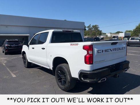 Used 2022 Chevrolet Silverado 1500 LT Trail Boss w/ Convenience Package II AWD/4WD image 4