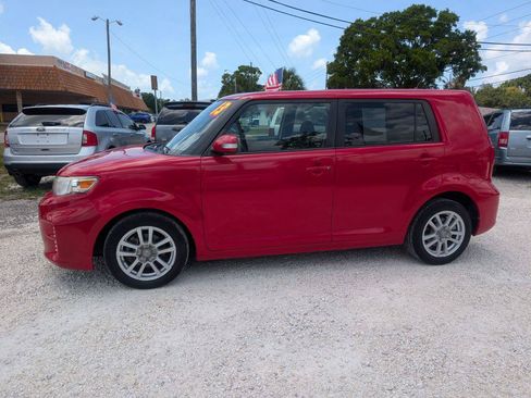 Used 2013 Scion xB FWD image 4