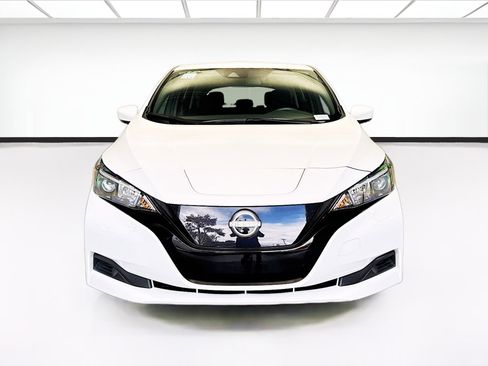 Used 2023 Nissan Leaf S image 2