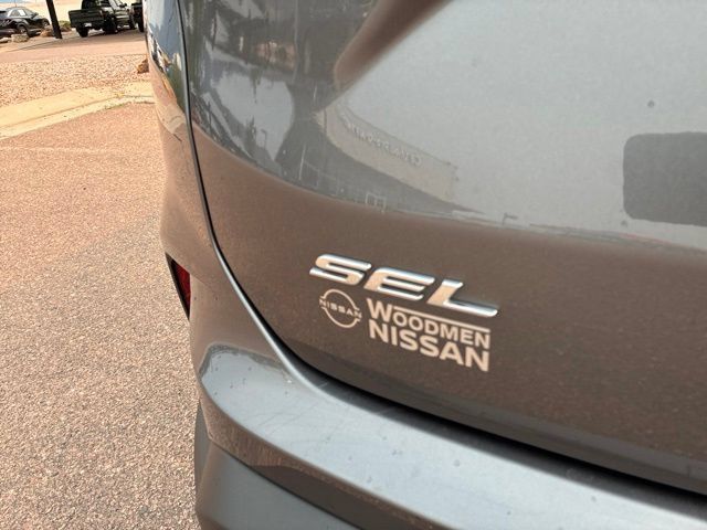 Used 2024 Ford Edge SEL AWD/4WD image 13