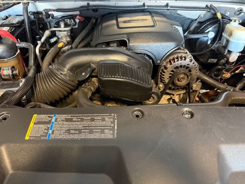 Used 2007 GMC Sierra 1500 SLE w/ SLE1 Preferred Package AWD/4WD image 5