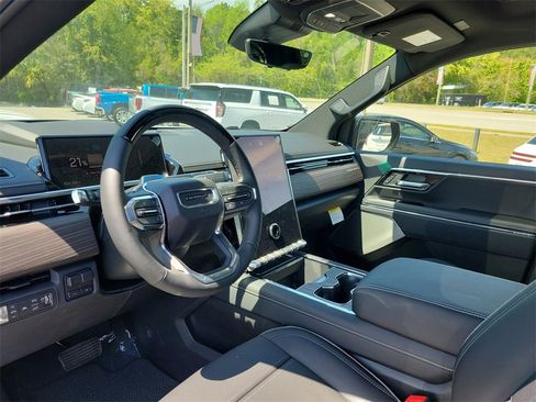 New 2025 GMC Sierra EV Denali image 10