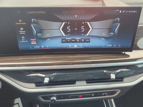Used 2024 BMW X5 xDrive40i w/ Premium Package AWD/4WD image 14