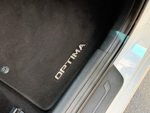 Used 2016 Kia Optima EX FWD image 25