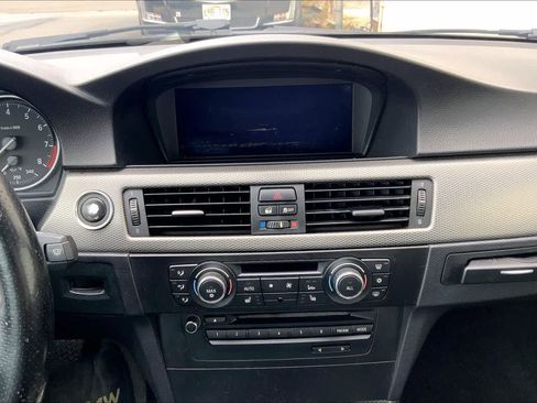 Used 2011 BMW 335i Coupe image 15