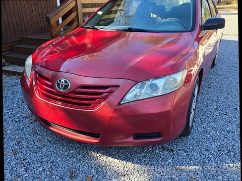 Used 2007 Toyota Camry LE image 4