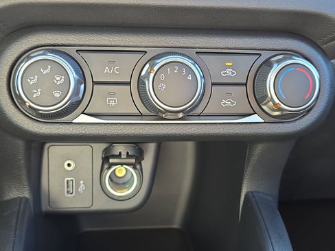 New 2025 Nissan Versa S w/ Trunk Package image 21