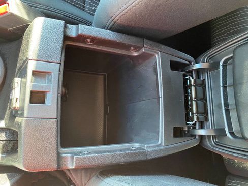 Used 2012 Jeep Wrangler Unlimited Sahara w/ Connectivity Group image 18