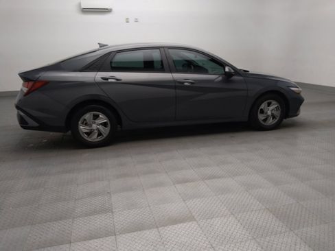 Used 2024 Hyundai Elantra SE image 10