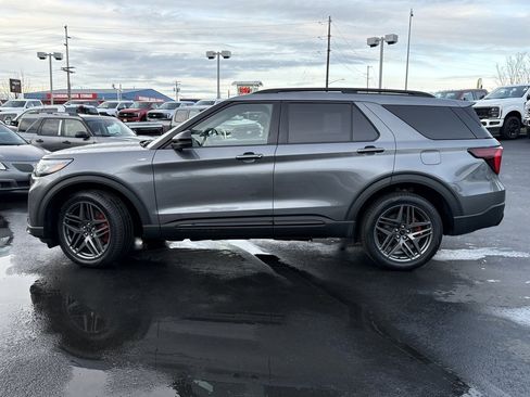 New 2026 Ford Explorer ST-Line w/ ST-Line Street Pack image 11