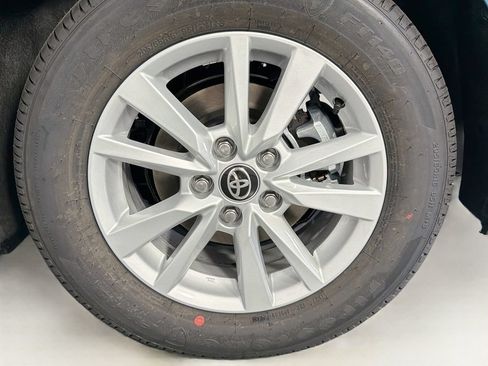 New 2026 Toyota Camry LE FWD image 31