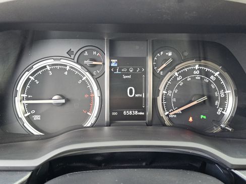 Used 2020 Toyota 4Runner Limited AWD/4WD image 33