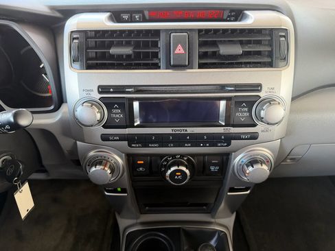 Used 2011 Toyota 4Runner SR5 w/ Convenience Pkg AWD/4WD image 18