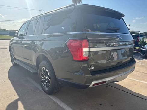 Used 2024 Ford Expedition Max XLT image 7