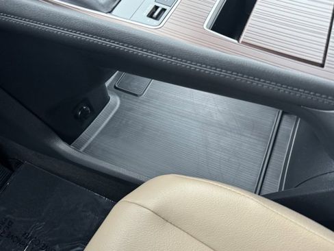 Certified 2023 Toyota Sienna XLE image 23