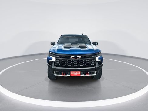 Used 2022 Chevrolet Silverado 1500 ZR2 w/ Technology Package AWD/4WD image 3