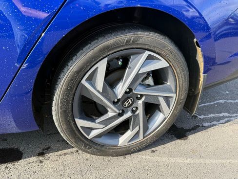 Used 2025 Hyundai Elantra Sport FWD image 30