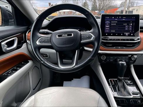 Used 2022 Jeep Compass Limited image 5