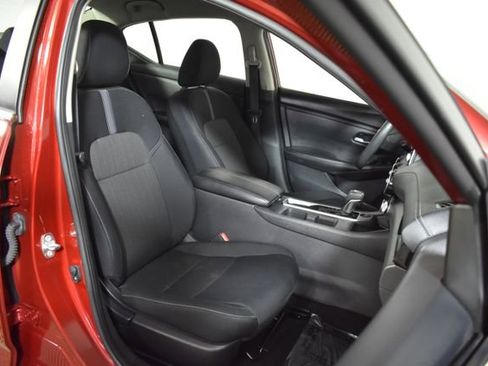 Certified 2024 Nissan Sentra SV FWD image 32