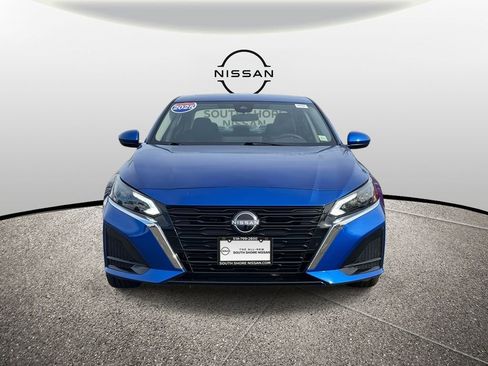 Used 2025 Nissan Altima 2.5 SV w/ SV Special Edition Package image 2