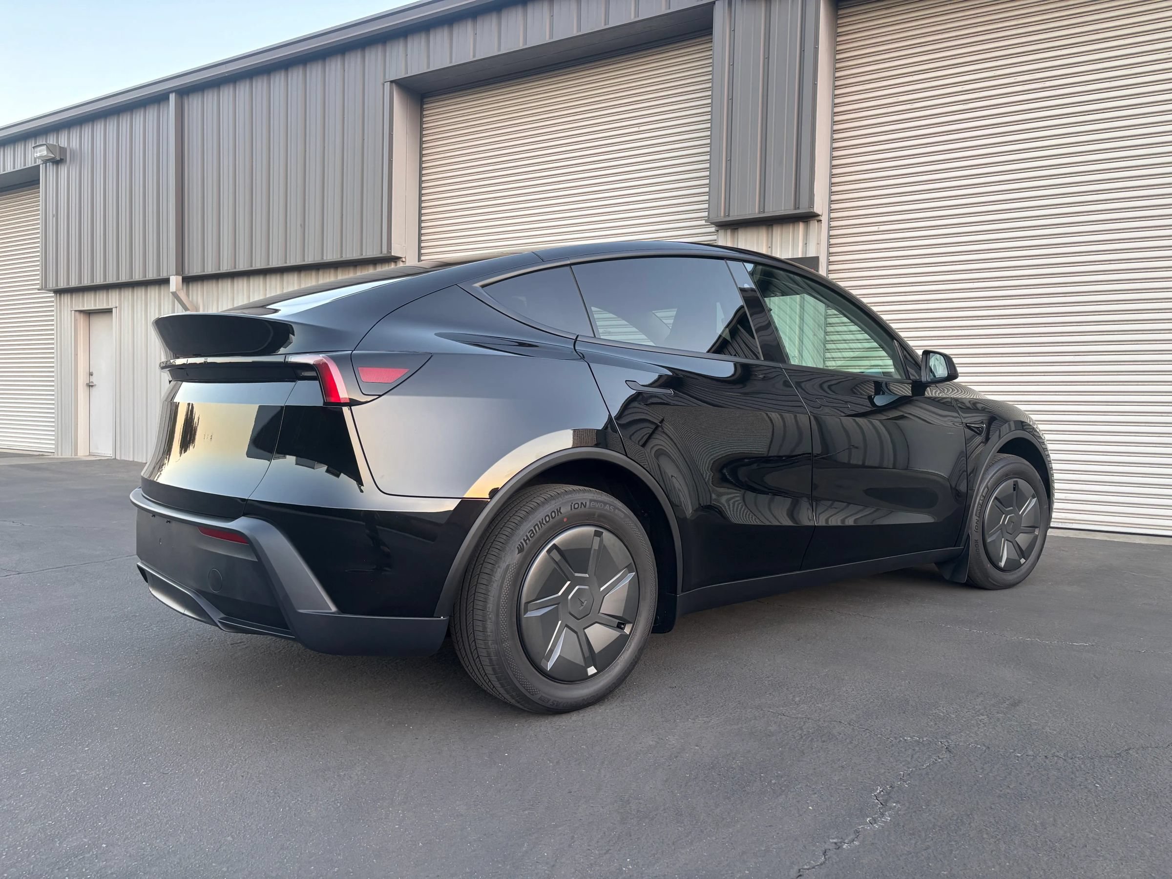 Used 2026 Tesla Model Y 2WD image 7