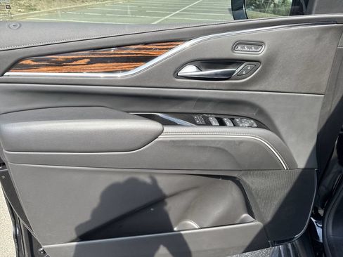 Certified 2024 Cadillac Escalade Premium Luxury AWD/4WD image 28