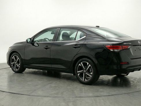 Used 2025 Nissan Sentra SV image 6