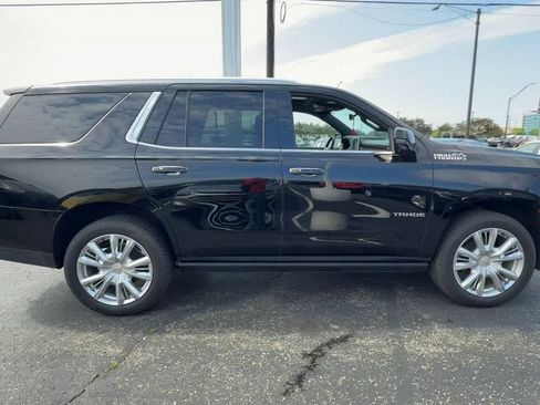 Used 2021 Chevrolet Tahoe High Country w/ Premium Package AWD/4WD image 9
