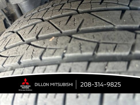 Used 2025 Toyota RAV4 XLE AWD/4WD image 18