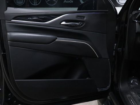 Used 2022 Cadillac Escalade ESV Sport w/ Touring Package image 9