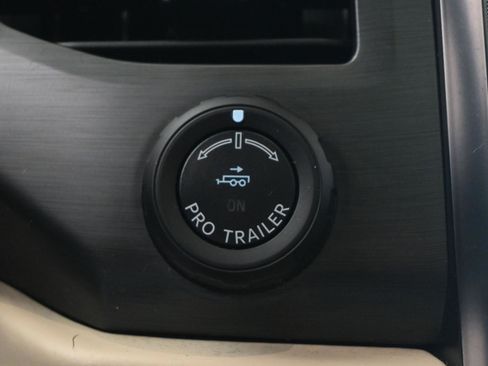 Used 2023 Ford Expedition Platinum RWD image 29