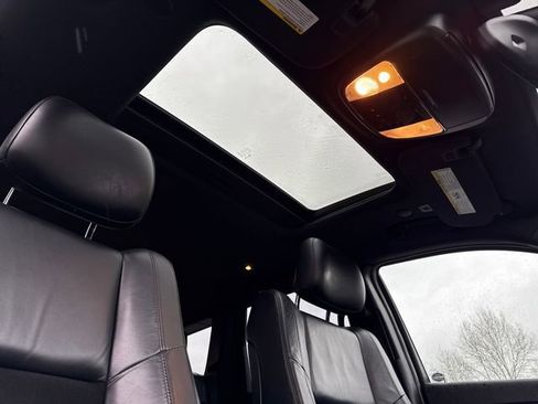 Used 2018 Jeep Grand Cherokee Altitude image 48