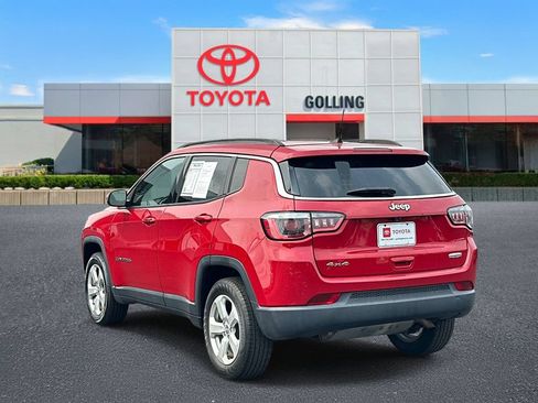 Used 2018 Jeep Compass Latitude w/ Popular Equipment Group AWD/4WD image 4
