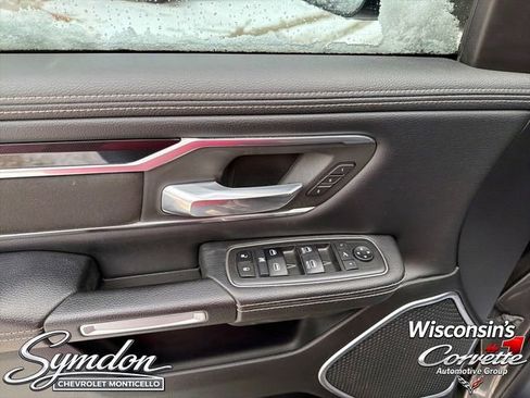 Used 2019 RAM 1500 Laramie w/ Sport Appearance Package AWD/4WD image 15