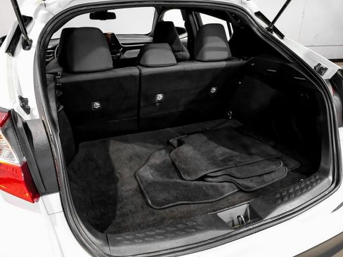 Used 2019 Toyota C-HR XLE image 59