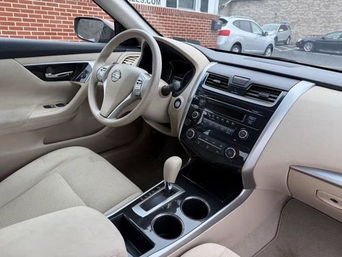 Used 2014 Nissan Altima 2.5 SV FWD image 16